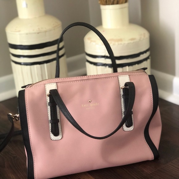 kate spade Handbags - Kate spade purse ♠️
